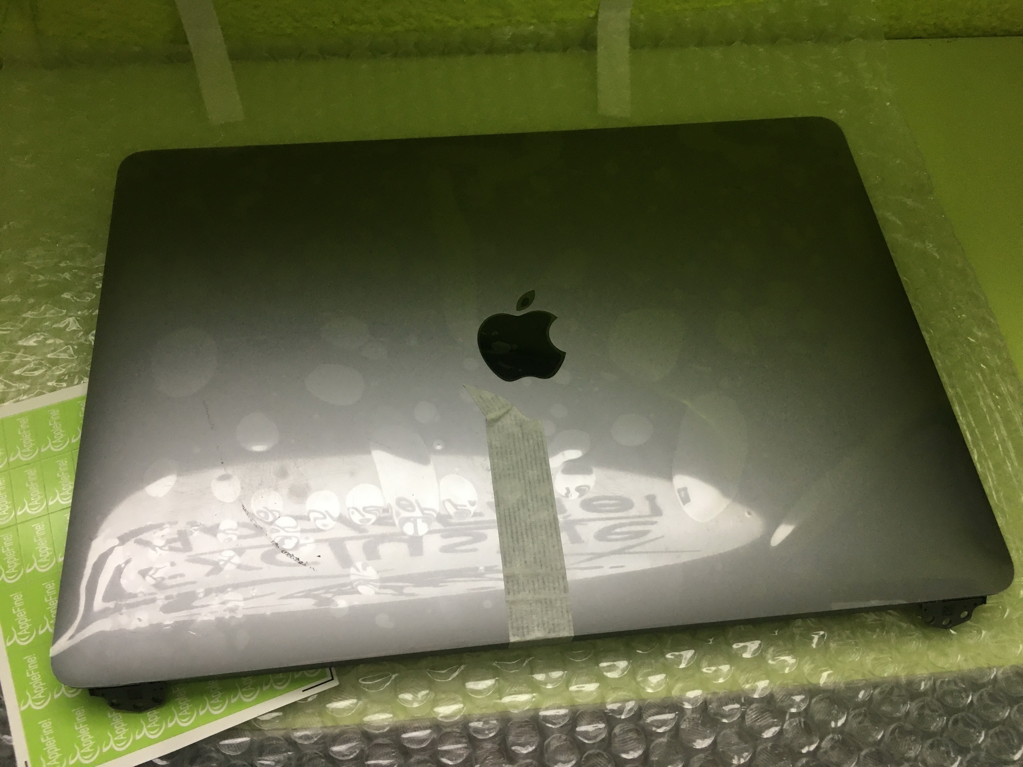 новая крышка в сборе MacBook Pro A1989